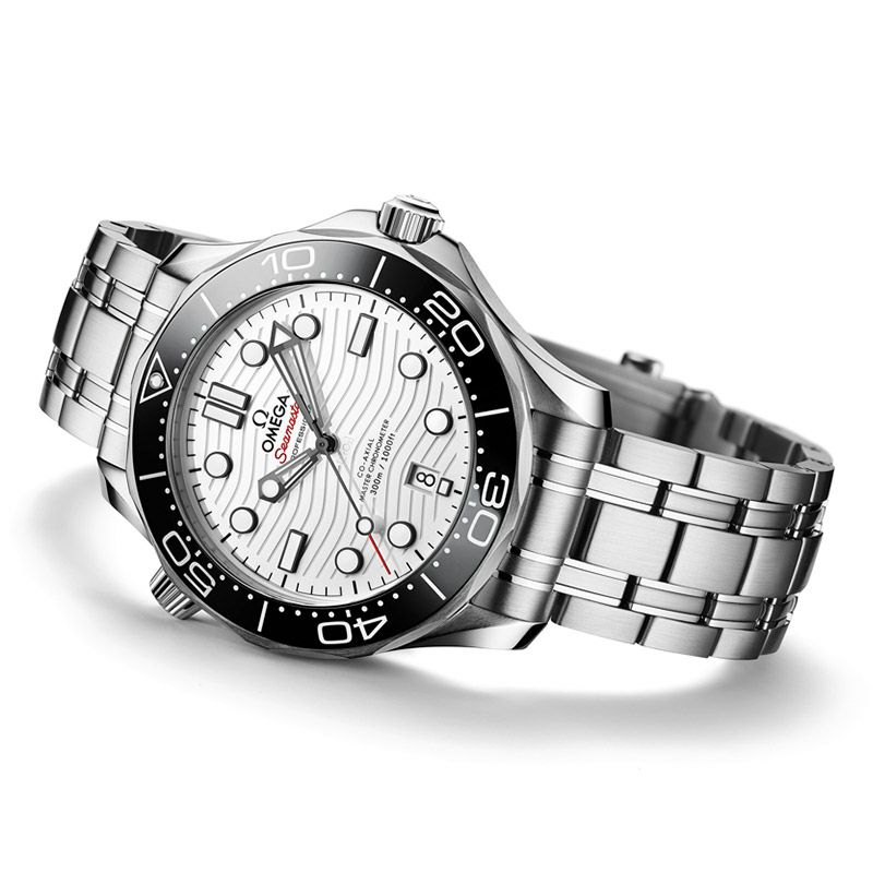 OMEGA SEAMASTER DIVER 300M OMEGA CO-AXIAL MASTER CHRONOMETER 42MM  