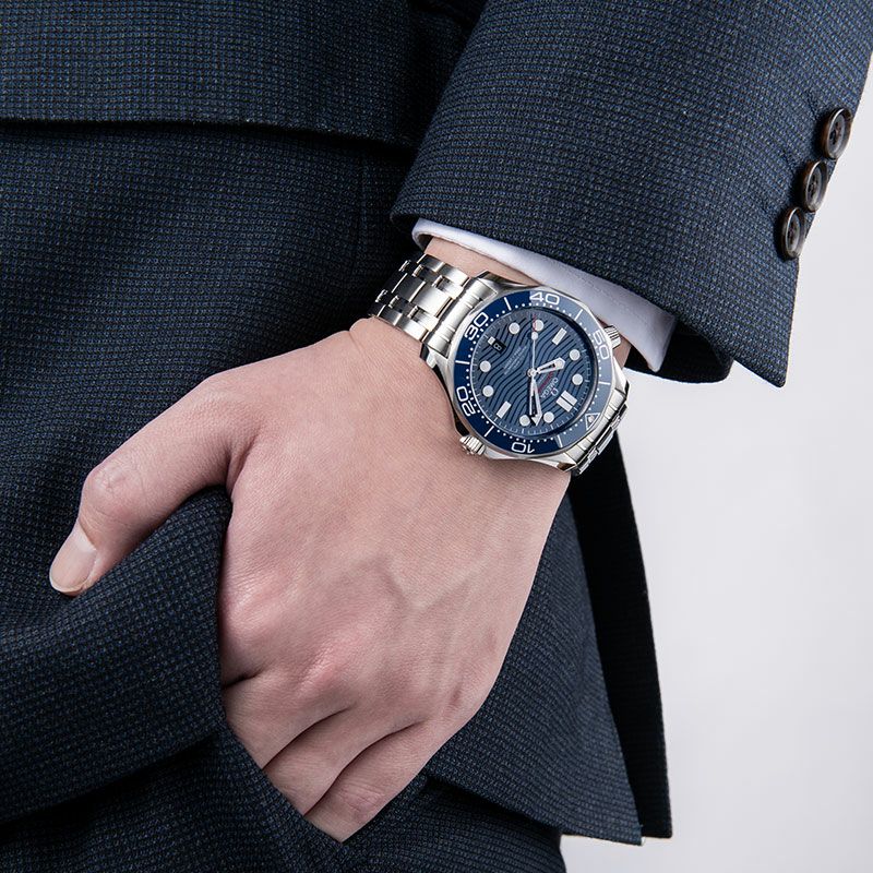 OMEGA SEAMASTER DIVER 300M OMEGA CO-AXIAL MASTER CHRONOMETER 42MM  