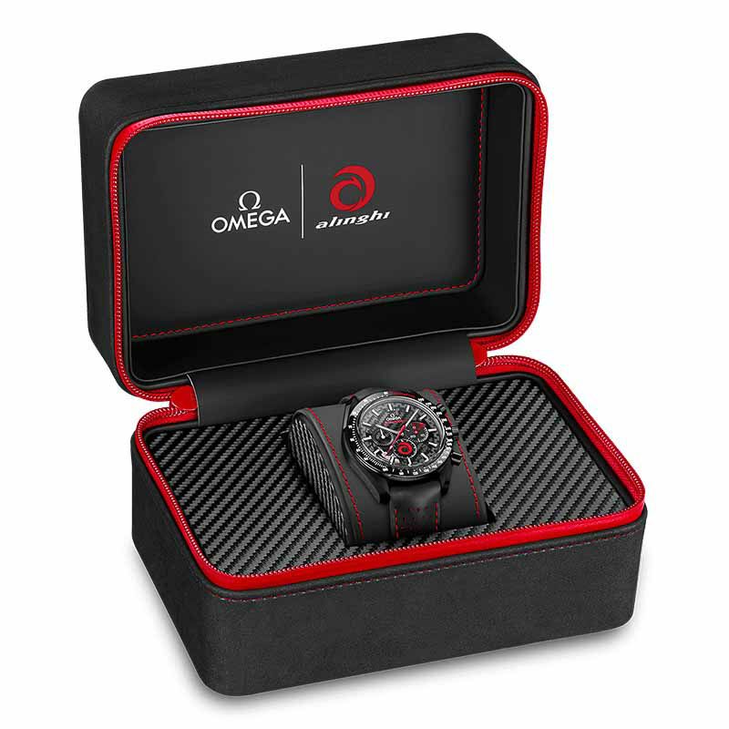 【正規】【手巻き】【メンズ】【腕時計】OMEGA SPEEDMASTER Dark Side of THE Moon Chronograph 44.25mm オメガ スピードマスター ダークサイド・オブ・ザ・ムーン クロノグラフ 44.25mm チーム・アリンギ 311.92.44.30.01.00