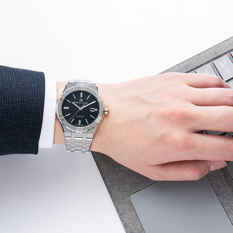 MAURICE LACROIX AIKON AUTOMATIC モーリス・ラクロア アイコン  