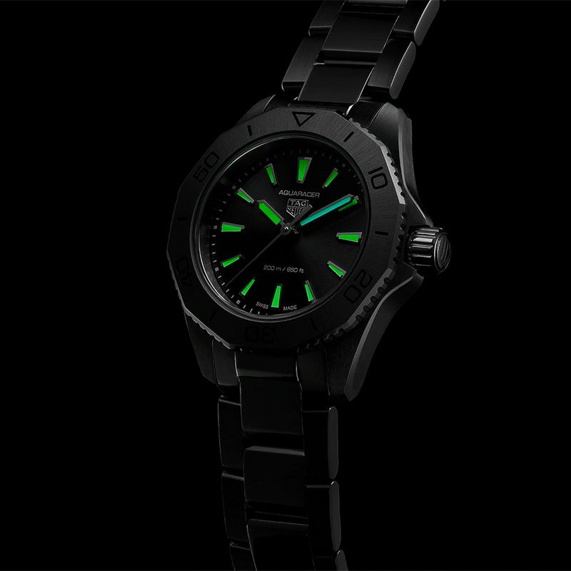 TAG HEUER AQUARACER PROFESSIONAL 200 タグ・ホイヤー アクアレーサー プロフェッショナル200 WBP1410.BA0622
