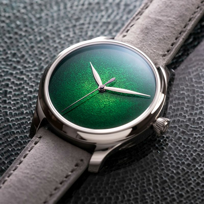 H.Moser & Cie. ENDEAVOUR CENTRE SECONDS CONCEPT LIME GREEN H.Moser & Cie. ENDEAVOUR CENTRE SECONDS CONCEPT LIME GREEN
