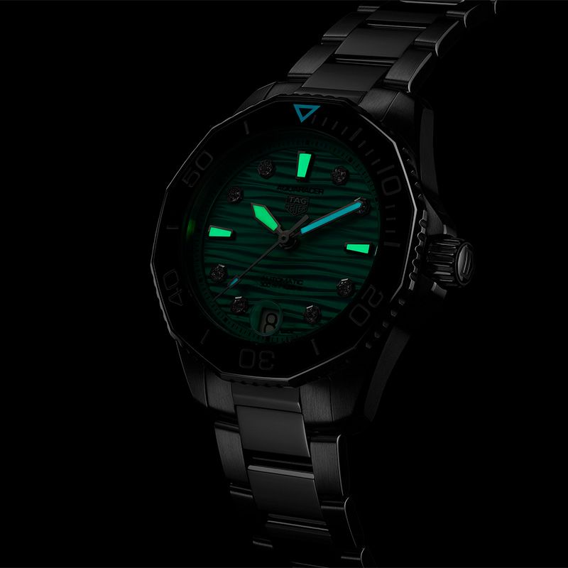 TAG HEUER AQUARACER PROFESSIONAL 300タグ・ホイヤー アクアレーサー プロフェッショナル300WBP231K.BA0618