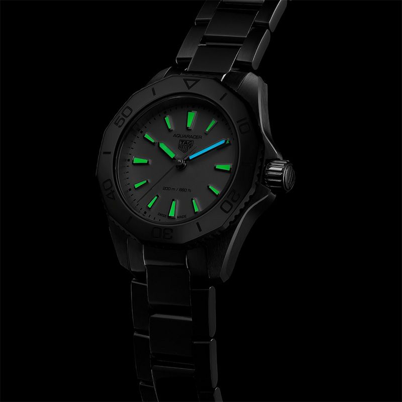 TAG HEUER AQUARACER PROFESSIONAL 200タグ・ホイヤー アクアレーサー プロフェッショナル200WBP1418.BA0622