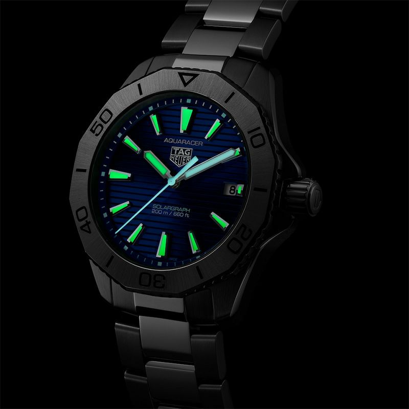 TAG HEUER AQUARACER PROFESSIONAL 200 SOLAR GRAPH タグ・ホイヤー 