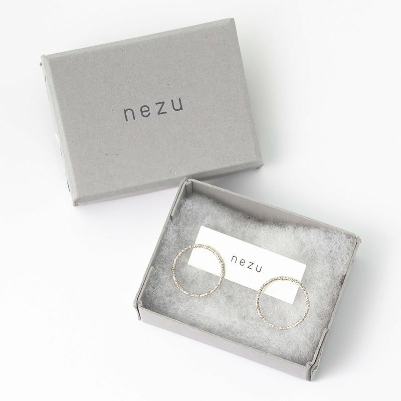 nezu ネズ ラメラウンド（大）シルバー 03LAY01