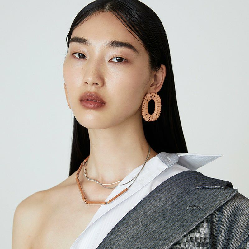 nezu ネズ レザーウィーブ オーバル ピアス 06LEY01