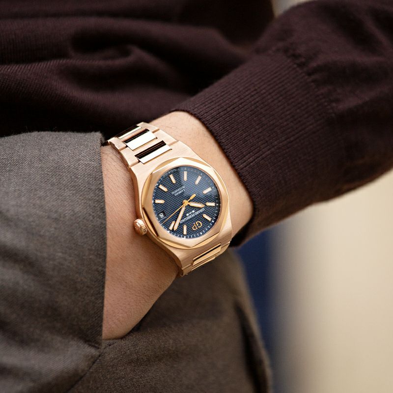 GIRARD-PERREGAUX LAUREATO 42 MM ジラール・ベルゴ ロレアート 42 MM 81010-52-436-52A