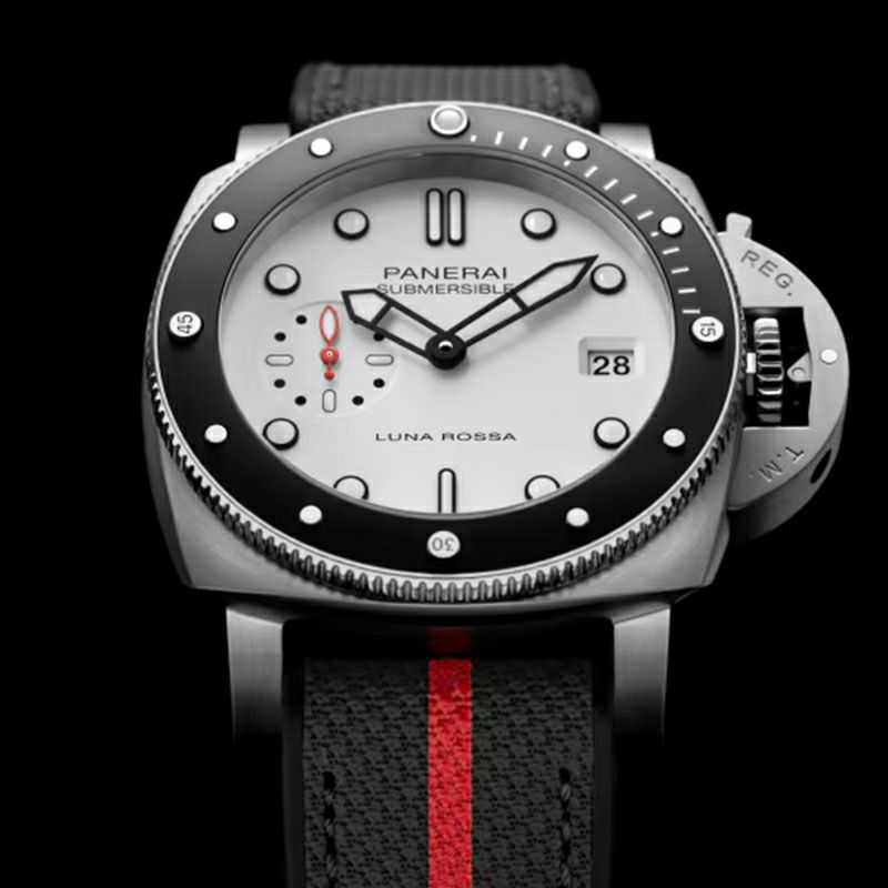 PANERAI SUBMERSIBLE LUNA ROSSA パネライ サブマーシブル ルナ・ロッサ PAM01579