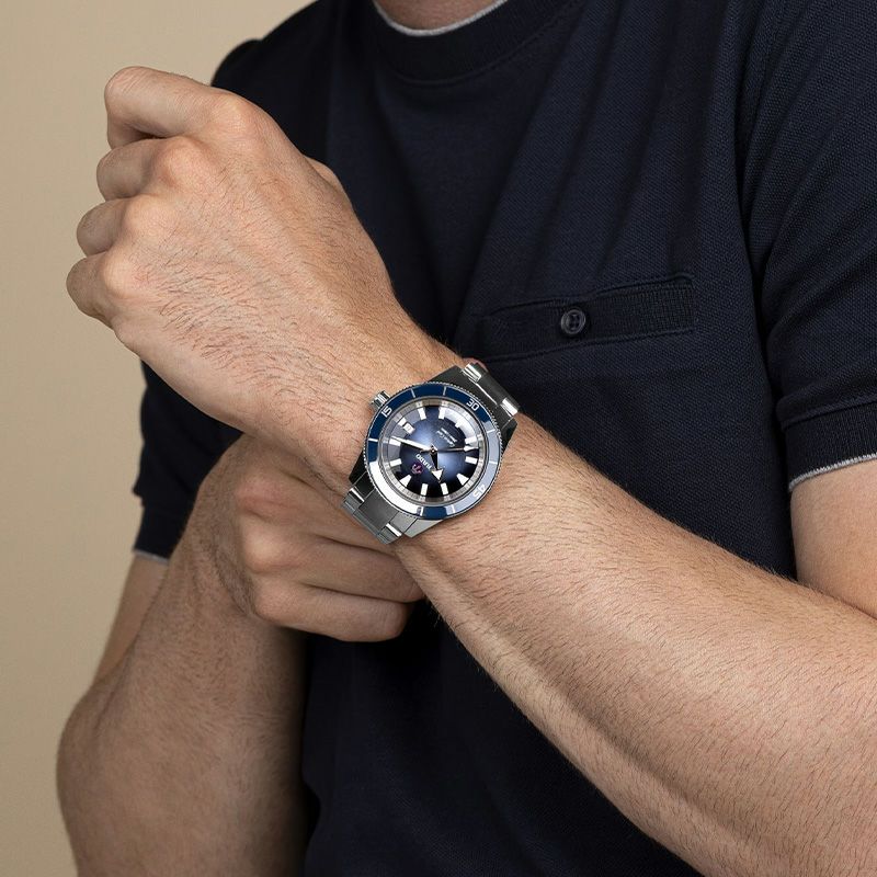  DOUITON キャプテン•クック空瓶 キャプテン クックウォッチ RADO ラドー | DFS 沖縄