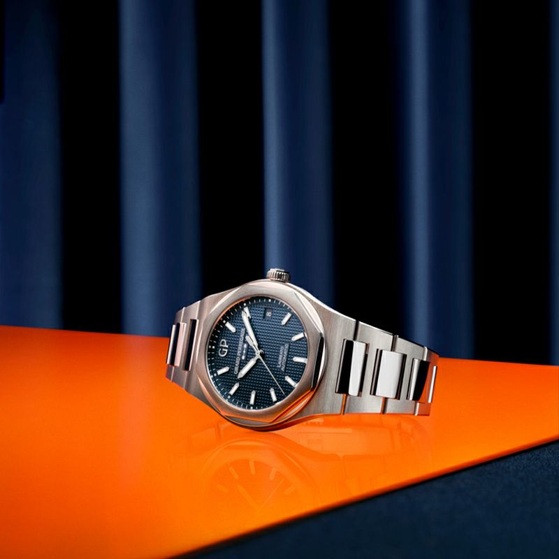 GIRARD-PERREGAUX LAUREATO 38mm MIDNIGHT BLUE ジラール・ペルゴ ロレアート 38mm ミッドナイトブルー 81005-11-3460-1CM