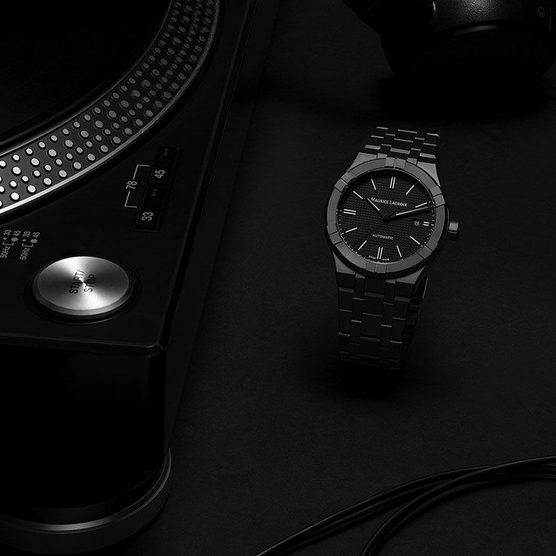 MAURICE LACROIX AIKON AUTOMATIC CERAMIC 42MM モーリス