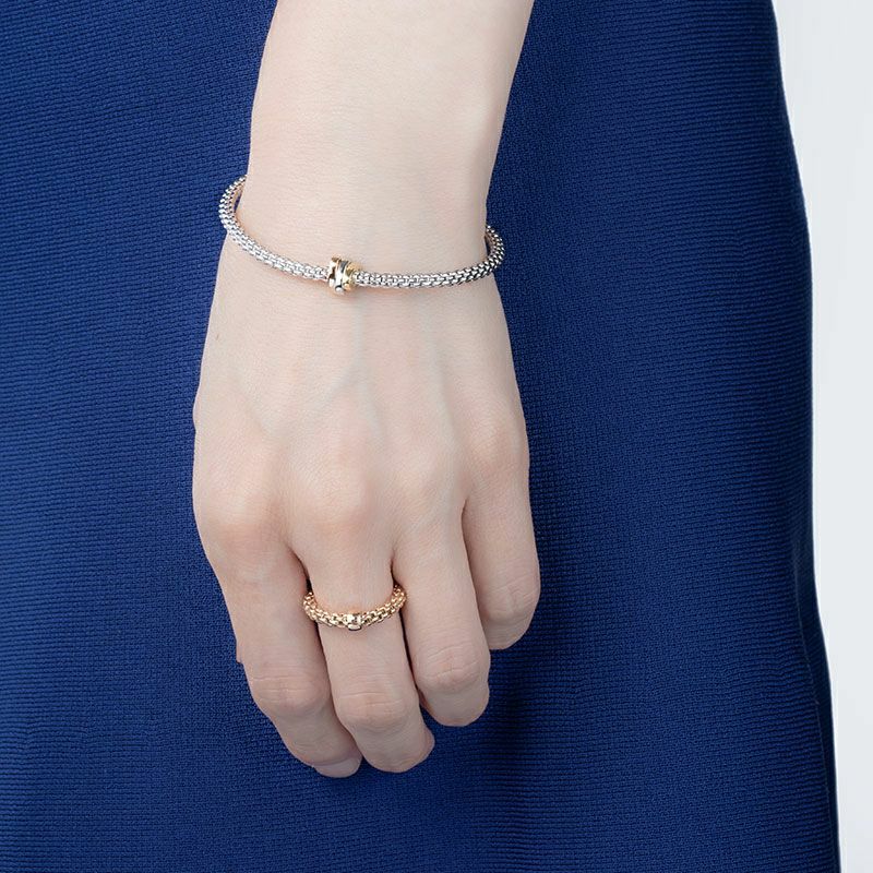 アクセサリー mint AQUA SILVER】ゆらぎクレセントネックレス（カットフレンチ
