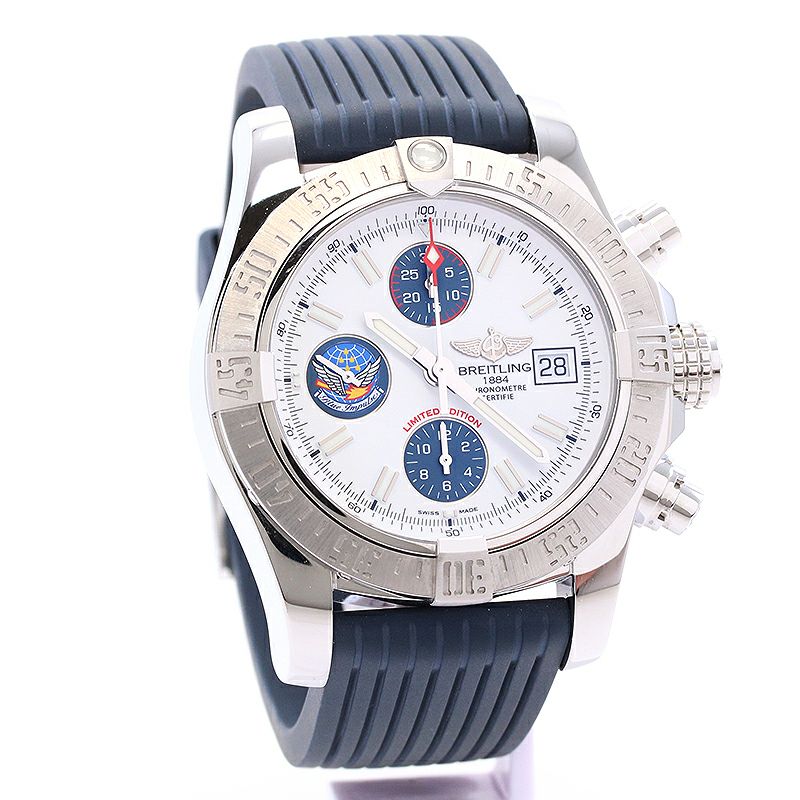 Breitling アベンジャー　廃盤 生まれ変わった新作アベンジャーシリーズがブティック京都に入荷しま