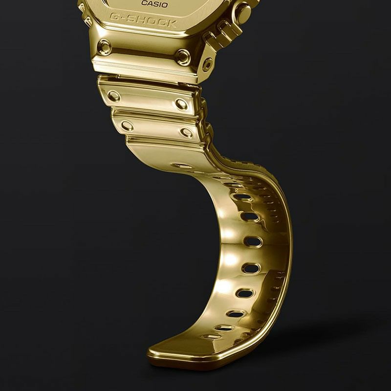 時計 CASIO G-SHOCK GM-5600YMG-9JF 楽天市場】G-SHOCK メタルカバード ファインメタリックシリーズ