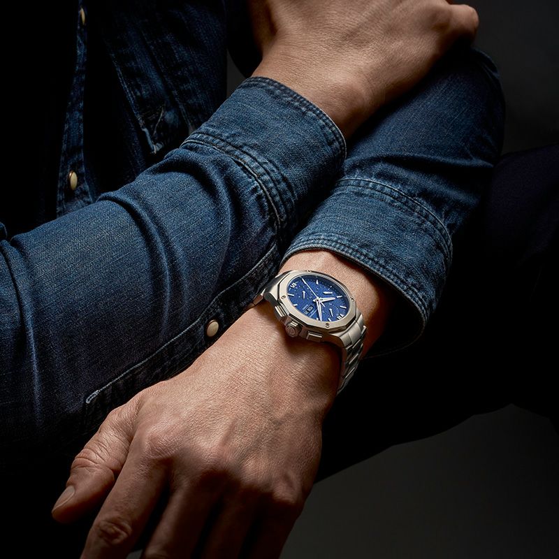 BAUME＆MERCIER <br>Riviera Chronograph Blue Day-Date - 41mm M0A10826 <br>ボーム＆メルシエ <br>リビエラ クロノグラフ ブルー デイデイト - 41mm <br>M0A10826