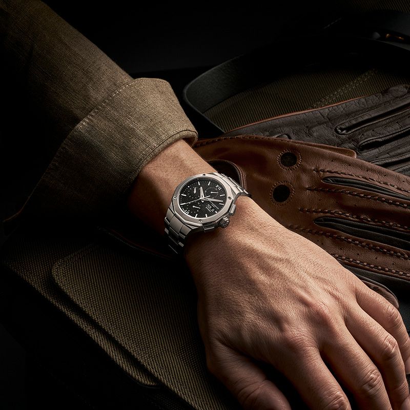 BAUME＆MERCIER <br>Riviera Chronograph Black Day-Date - 41mm M0A10825 <br>ボーム＆メルシエ <br>リビエラ クロノグラフ ブラック デイデイト - 41mm <br>M0A10825