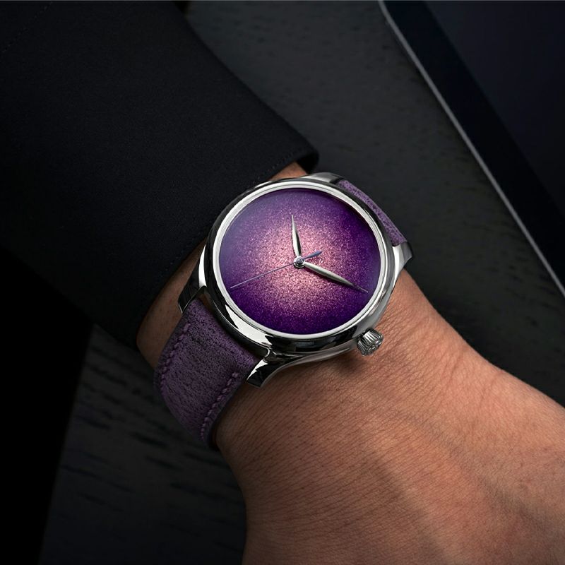 H.Moser ＆ Cie. <br>ENDEAVOUR CENTRE SECONDS CONCEPT PURPLE ENAMEL <br>H.モーザー <br>エンデバー・センターセコンド コンセプト パープルエナメル <br>1201-1200