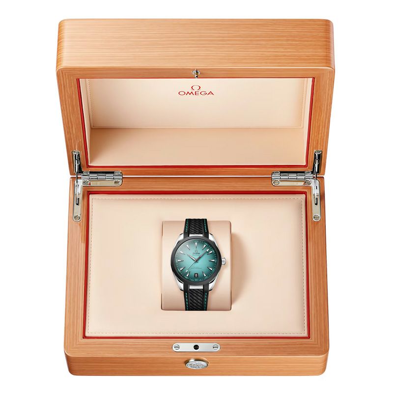 OMEGA SEAMASTER AQUA TERRA 150M オメガ シーマスター アクアテラ 150M 220.32.41.21.03.001